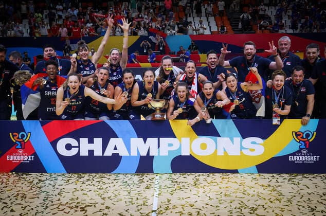 Serbian players celebrates after winning the final between France and Serbia, in Valencia, Spain, Sunday 27 June 2021. The FIBA Women s EuroBasket 2021 European Basketball championships take place from 17 to 27 June. VIRGINIExLEFOUR  x3021336x