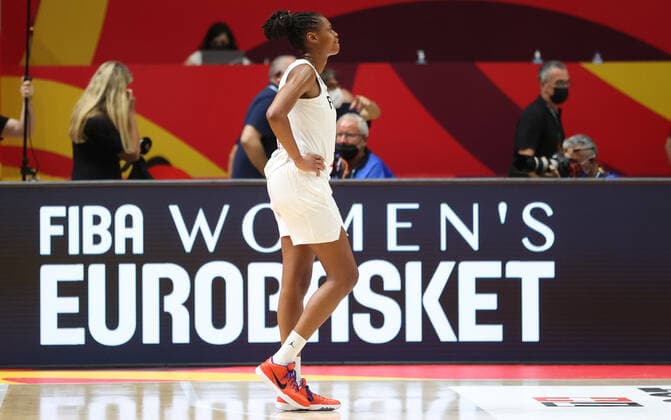 France players look dejected after the final between France and Serbia, in Valencia, Spain, Sunday 27 June 2021. The FIBA Women s EuroBasket 2021 European Basketball championships take place from 17 to 27 June. VIRGINIExLEFOUR  x3021344x