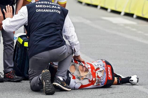 PONTIVY, FRANCE - JUNE 28 : EWAN Caleb (AUS) of LOTTO SOUDAL crashes during stage 3 of the 108th edition of the 2021 Tour de France cycling race, a stage of 183,5 kms between Lorient and Pontivy on June 28, 2021 in Pontivy, France, 28 06 2021 CYCLISME : 108e edition Tour de France 2021 Etape 3 - Lorient to Pontivy - 28 06 2021 PhotoNews Panoramic 
