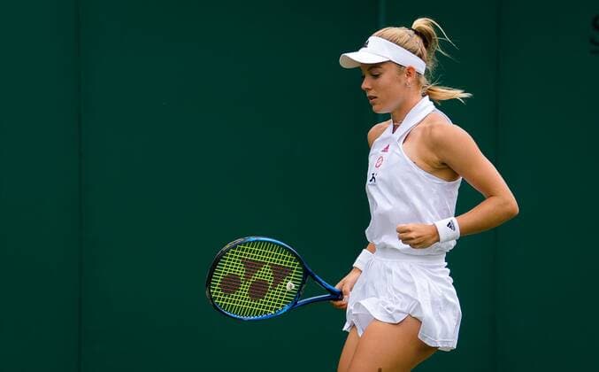 Mandatory Credit: Photo by Rob Prange Shutterstock (12172261cg) Katie Swan of Great Britain in action during the first round of the 2021 Wimbledon Championships Grand Slam tennis tournament Wimbledon Tennis Championships, Day 1, The All England Lawn Tennis and Croquet Club, London, UK - 28 Jun 2021 Wimbledon Tennis Championships, Day 1, The All England Lawn Tennis and Croquet Club, London, UK - 28 Jun 2021  Copyright: xRobxPrange Shutterstockx 12172261cg