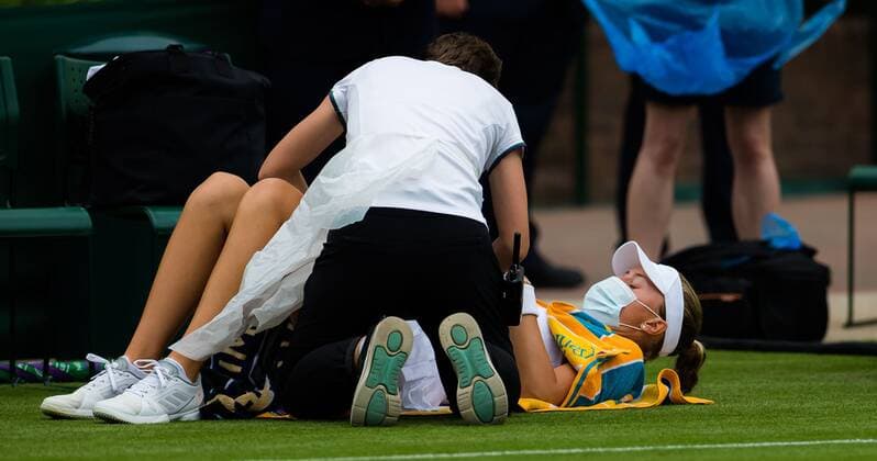 Mandatory Credit: Photo by Rob Prange Shutterstock (12172261ec) Kristina Mladenovic of France during a medical time out during the first round of the 2021 Wimbledon Championships Grand Slam tennis tournament Wimbledon Tennis Championships, Day 1, The All England Lawn Tennis and Croquet Club, London, UK - 28 Jun 2021 Wimbledon Tennis Championships, Day 1, The All England Lawn Tennis and Croquet Club, London, UK - 28 Jun 2021  Copyright: xRobxPrange Shutterstockx 12172261ec