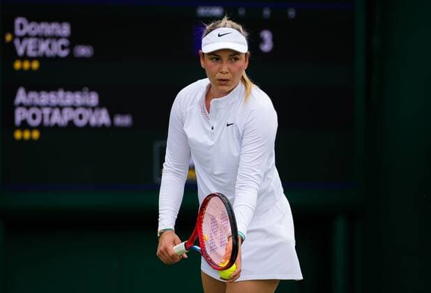 Mandatory Credit: Photo by Rob Prange Shutterstock (12173634ay) Donna Vekic of Croatia in action during the first round of the 2021 Wimbledon Championships Grand Slam tennis tournament Wimbledon Tennis Championships, Day 2, The All England Lawn Tennis and Croquet Club, London, UK - 29 Jun 2021 Wimbledon Tennis Championships, Day 2, The All England Lawn Tennis and Croquet Club, London, UK - 29 Jun 2021  Copyright: xRobxPrange Shutterstockx 12173634ay