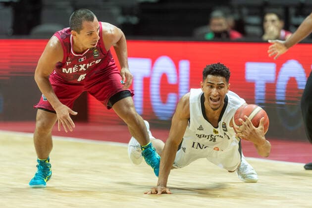 Basketball Split 29.06.2021 Olympia-Qualifikation FIBA Olympic Qualifying Tournament 2020 Gruppenphase, Gruppe A Deutschland (GER) - Mexiko (MEX) Maodo Lo (Deutschland, No.04) Paul Stoll (Mexiko, No.04) li.