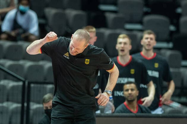 Basketball Split 29.06.2021 Olympia-Qualifikation FIBA Olympic Qualifying Tournament 2020 Gruppenphase, Gruppe A Deutschland (GER) - Mexiko (MEX) Henrik Rödl (Deutschland, Bundestrainer) Rodl Roedl Jubel