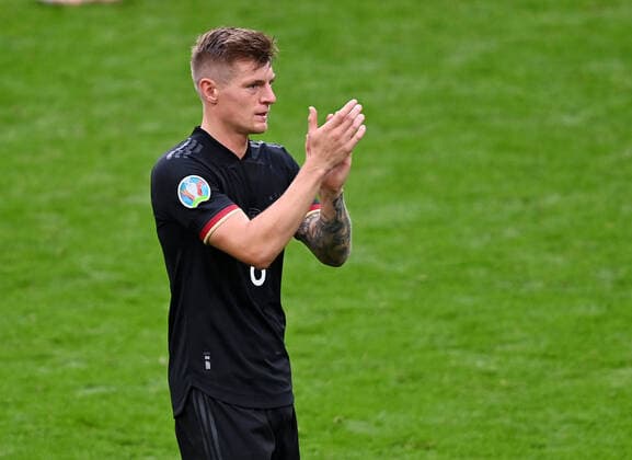 FUSSBALL Euro 2021 Achtelfinale Spiel 44 in London England - Deutschland 29.06.2021 Enttaeuschung Deutschland; Toni Kroos nach dem Spiel