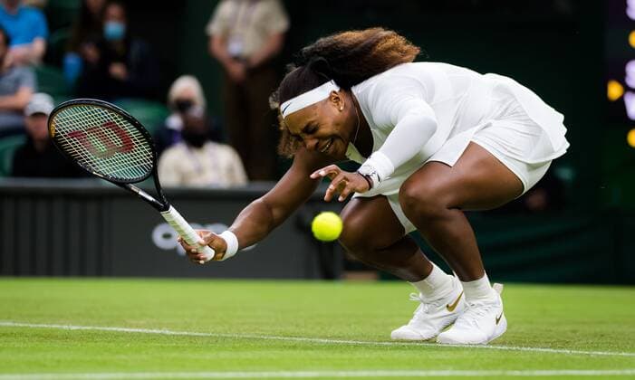 Mandatory Credit: Photo by Rob Prange Shutterstock (12173634fq) Serena Williams of the United States is forced to retire with injury from the first round of the 2021 Wimbledon Championships Grand Slam tennis tournament Wimbledon Tennis Championships, Day 2, The All England Lawn Tennis and Croquet Club, London, UK - 29 Jun 2021 Wimbledon Tennis Championships, Day 2, The All England Lawn Tennis and Croquet Club, London, UK - 29 Jun 2021  Copyright: xRobxPrange Shutterstockx 12173634fq