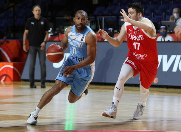 June 29, 2021, Victoria, BC, Canada: Uruguay s Jayson Granger, left, looks down court as Turkey s Berk Ugurlu tries to defend during first half FIBA Men s Olympic Qualifying basketball action at Memorial Arena in Victoria, Tuesday, June 29, 2021. Jayson Granger,Berk Ugurlu - ZUMAc35_ 20210629_zaf_c35_035 Copyright: xChadxHipolitox