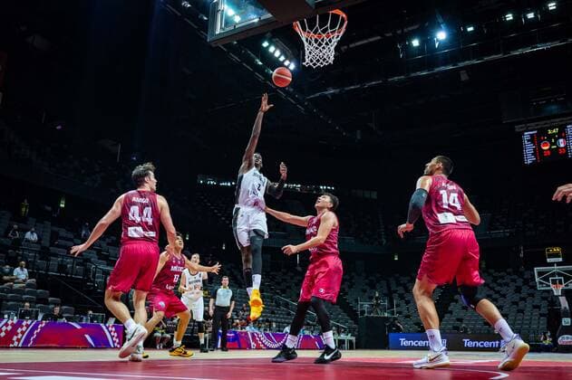 Basketball Split 29.06.2021 Olympia-Qualifikation FIBA Olympic Qualifying Tournament 2020 Gruppenphase, Gruppe A Deutschland (GER) - Mexiko (MEX) Isaac Bonga (Deutschland, No.00) Francisco Cruz (Mexiko, No.09) Daniel Amigo (Mexiko, No.44) Gustavo Ayon (Mexiko, No.14)