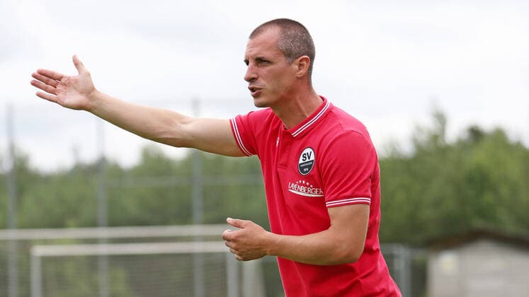 30.06.2021, xmohx, Fussball Testspiel, 1.FC Kaiserslautern - SV Sandhausen emspor, v.l. Trainer Stefan Kulovits (Sandhausen) (DFL DFB REGULATIONS PROHIBIT ANY USE OF PHOTOGRAPHS as IMAGE SEQUENCES and or QUASI-VIDEO) Mehlingen