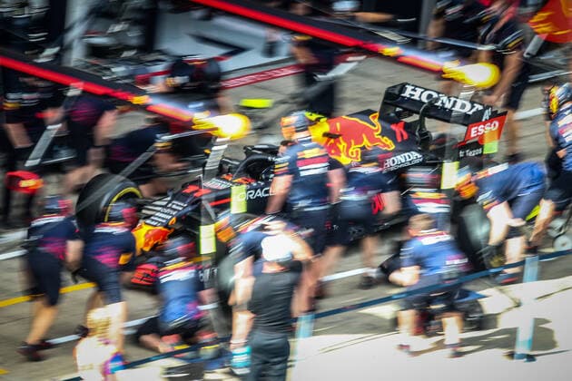FORMULA 1 - GP of Austria 2021 SPIELBERG,AUSTRIA,01.JUL.21 - MOTORSPORTS, FORMULA 1 - Grand Prix of Austria, Red Bull Ring, preview. Image shows a test pit stop from Sergio Perez (MEX Red Bull Racing).  GEPAxpictures xManfredxBinder