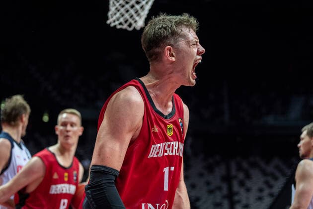 Basketball Split 01.07.2021 Olympia-Qualifikation FIBA Olympic Qualifying Tournament 2020 Gruppenphase, Gruppe A Russland (RUS) - Deutschland (GER) Moritz Wagner (Deutschland, No.13) Jubel