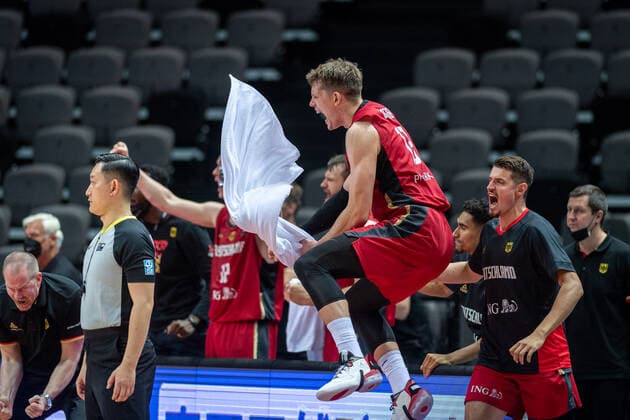 Basketball Split 01.07.2021 Olympia-Qualifikation FIBA Olympic Qualifying Tournament 2020 Gruppenphase, Gruppe A Russland (RUS) - Deutschland (GER) Jubel Moritz Wagner (Deutschland, No.13) und andere