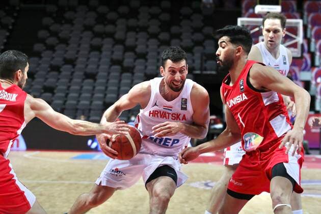 PXL_Croatia v Tunisia - Group A: 2020 FIBA Men s Olympic Qualifying Tournaments SPLIT, CROATIA - JULY 01: Roko Leni Ukic of Croatia protects the ball during the 2020 FIBA Men s Olympic Qualifying Tournament game between Croatia and Tunisia at Spaladium Arena on July 1, 2021 in Split, Croatia. IvoxCagalj PIXSELL