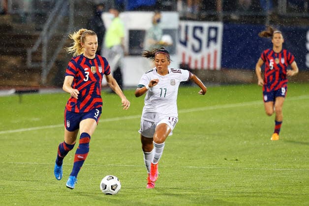 EAST HARTFORD, CT - JULY 01: United States midfielder Samantha Mewis (3) and Mexico midfielder Maria Sanchez (11) in action during an International Friendly, Länderspiel, Nationalmannschaft match between Mexico and United States on July 1 , 2021 at Pratt & Whitney Stadium at Rentschler Field in East Hartford, CT. (Photo by M. Anthony Nesmith Icon Sportswire) SOCCER: JUL 01 Women s - USA v Mexico Icon21070110