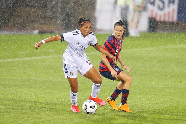 EAST HARTFORD, CT - JULY 01: Mexico midfielder Maria Sanchez (11) and United States defender Kelley O Hara (5) in action during an International Friendly, Länderspiel, Nationalmannschaft match between Mexico and United States on July 1 , 2021 at Pratt & Whitney Stadium at Rentschler Field in East Hartford, CT. (Photo by M. Anthony Nesmith Icon Sportswire) SOCCER: JUL 01 Women s - USA v Mexico Icon21070113