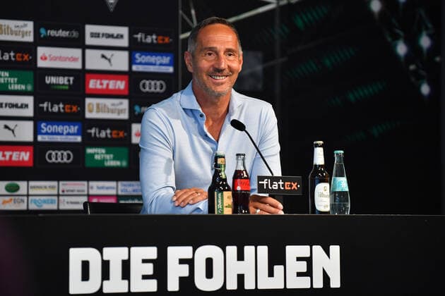 Fußball 1. Bundesliga Pressekonferenz Vorstellung Adi Hütter am 02.07.2021 im Borussia-Park in Mönchengladbach Adolf Adi Hütter ( Trainer Cheftrainer Mönchengladbach ) DFL regulations prohibit any use of photographs as image sequences and or quasi-video. *** Football 1 Bundesliga Press Conference Presentation Adi Hütter on 02 07 2021 at Borussia Park in Mönchengladbach Adolf Adi Hütter Coach Head Coach Mönchengladbach DFL regulations prohibit any use of photographs as image sequences and or quasi video xHDx