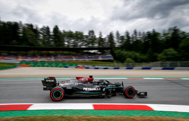 44 Lewis Hamilton (GBR, Mercedes-AMG Petronas F1 Team), F1 Grand Prix of Austria at Red Bull Ring on July 2, 2021 in Spielberg, Austria. (Photo by HOCH ZWEI) Spielberg Austria