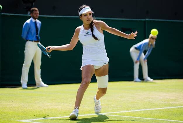 Mandatory Credit: Photo by Rob Prange Shutterstock (12193043du) María Camila Osorio Serrano of Colombia in action during her third-round match at the 2021 Wimbledon Championships Grand Slam tennis tournament Wimbledon Tennis Championships, Day 5, The All England Lawn Tennis and Croquet Club, London, UK - 02 Jul 2021 Wimbledon Tennis Championships, Day 5, The All England Lawn Tennis and Croquet Club, London, UK - 02 Jul 2021  Copyright: xRobxPrange Shutterstockx 12193043du