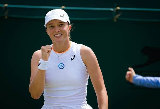 Mandatory Credit: Photo by Rob Prange Shutterstock (12193043ee) Iga Swiatek of Poland in action during her third-round match at the 2021 Wimbledon Championships Grand Slam tennis tournament Wimbledon Tennis Championships, Day 5, The All England Lawn Tennis and Croquet Club, London, UK - 02 Jul 2021 Wimbledon Tennis Championships, Day 5, The All England Lawn Tennis and Croquet Club, London, UK - 02 Jul 2021  Copyright: xRobxPrange Shutterstockx 12193043ee