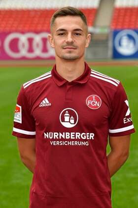 01.07.2021 - 1. FC Nuernberg FCN Club - Saison 2021 2022 - Fototermin Porträttermin - - Einzelbild Einzelfoto Portrait Porträt Kopfbild - Nikola Dovedan (10, 1. FC Nürnberg FCN )