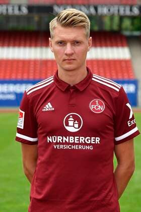 01.07.2021 - 1. FC Nuernberg FCN Club - Saison 2021 2022 - Fototermin Porträttermin - - Einzelbild Einzelfoto Portrait Porträt Kopfbild - Pius Krätschmer (13, 1. FC Nürnberg FCN )