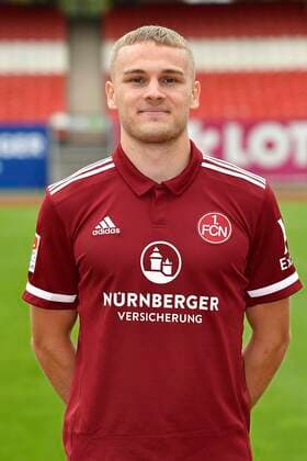 01.07.2021 - 1. FC Nuernberg FCN Club - Saison 2021 2022 - Fototermin Porträttermin - - Einzelbild Einzelfoto Portrait Porträt Kopfbild - Tim Handwerker (29, 1. FC Nürnberg FCN )