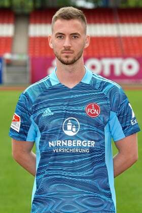 01.07.2021 - 1. FC Nuernberg FCN Club - Saison 2021 2022 - Fototermin Porträttermin - - Einzelbild Einzelfoto Portrait Porträt Kopfbild - Carl Klaus (31, 1. FC Nürnberg FCN )