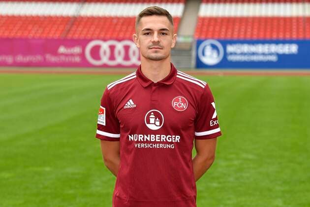 01.07.2021 - 1. FC Nuernberg FCN Club - Saison 2021 2022 - Fototermin Porträttermin - - Einzelbild Einzelfoto Portrait Porträt Kopfbild - Nikola Dovedan (10, 1. FC Nürnberg FCN )