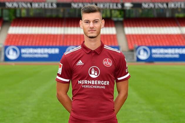 01.07.2021 - 1. FC Nuernberg FCN Club - Saison 2021 2022 - Fototermin Porträttermin - - Einzelbild Einzelfoto Portrait Porträt Kopfbild - Tom Krauß Krauss (14, 1. FC Nürnberg FCN )