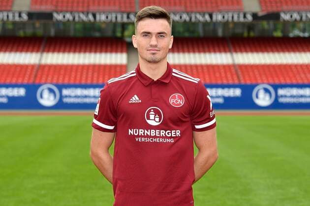 01.07.2021 - 1. FC Nuernberg FCN Club - Saison 2021 2022 - Fototermin Porträttermin - - Einzelbild Einzelfoto Portrait Porträt Kopfbild - Dennis Borkowski (18, 1. FC Nürnberg FCN )