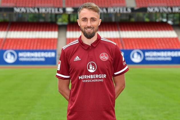 01.07.2021 - 1. FC Nuernberg FCN Club - Saison 2021 2022 - Fototermin Porträttermin - - Einzelbild Einzelfoto Portrait Porträt Kopfbild - Florian Hübner Huebner (19, 1. FC Nürnberg FCN )