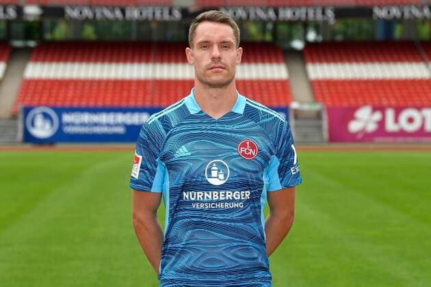 01.07.2021 - 1. FC Nuernberg FCN Club - Saison 2021 2022 - Fototermin Porträttermin - - Einzelbild Einzelfoto Portrait Porträt Kopfbild - Christian Mathenia (26, 1. FC Nürnberg FCN )