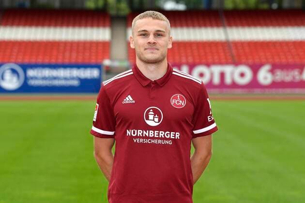 01.07.2021 - 1. FC Nuernberg FCN Club - Saison 2021 2022 - Fototermin Porträttermin - - Einzelbild Einzelfoto Portrait Porträt Kopfbild - Tim Handwerker (29, 1. FC Nürnberg FCN )