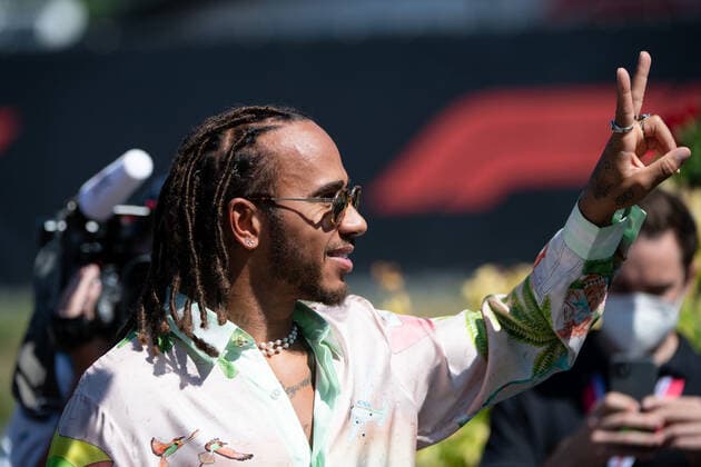 Lewis Hamilton (Mercedes AMG Petronas F1 Team) verlaengert seinen Vertrag bei Mercedes um zwei weitere Jahre bis 2023, AUT, Formel 1 Großer Preis von Oesterreich, Red Bull Ring Spielberg, Rennen 9, Saison 2021, 03.07.2021. AUT, Formel 1 Großer Preis von Oesterreich, Red Bull Ring Spielberg, Rennen 9, Saison 2021, 03.07.2021 Spielberg Copyright: xEibnerxPressefoto MichaelxMemmlex EP_MMR