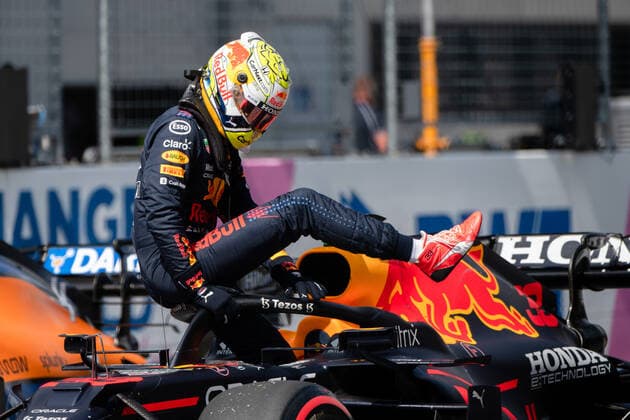 Max Verstappen (Red Bull Racing Honda) steigt nach dem Qualifying aus dem Auto und jubelt ueber die Poleposition, AUT, Formel 1 Großer Preis von Oesterreich, Red Bull Ring Spielberg, Rennen 9, Saison 2021, 03.07.2021. AUT, Formel 1 Großer Preis von Oesterreich, Red Bull Ring Spielberg, Rennen 9, Saison 2021, 03.07.2021 Spielberg Copyright: xEibnerxPressefoto MichaelxMemmlex EP_MMR