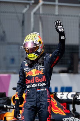 Max Verstappen (Red Bull Racing Honda) steigt nach dem Qualifying aus dem Auto und jubelt ueber die Poleposition, AUT, Formel 1 Großer Preis von Oesterreich, Red Bull Ring Spielberg, Rennen 9, Saison 2021, 03.07.2021. AUT, Formel 1 Großer Preis von Oesterreich, Red Bull Ring Spielberg, Rennen 9, Saison 2021, 03.07.2021 Spielberg Copyright: xEibnerxPressefoto MichaelxMemmlex EP_MMR