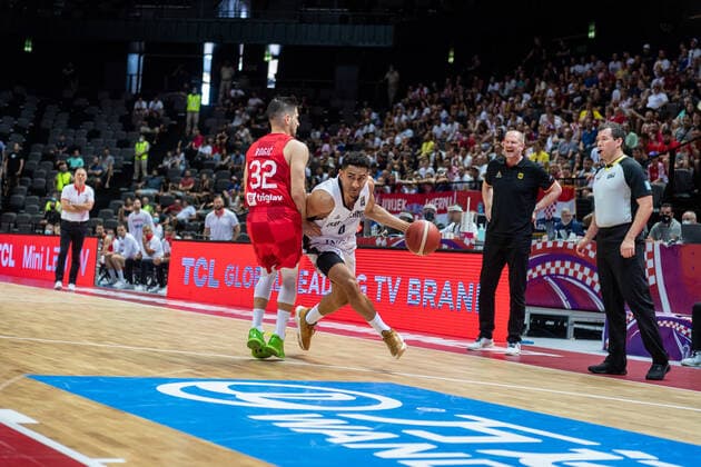Basketball Split 03.07.2021 Olympia-Qualifikation FIBA Olympic Qualifying Tournament 2020 Halbfinale Deutschland (GER) - Kroatien (CRO) Maodo Lo (Deutschland, No.04) Roko Rogic (Kroatien, No.32)