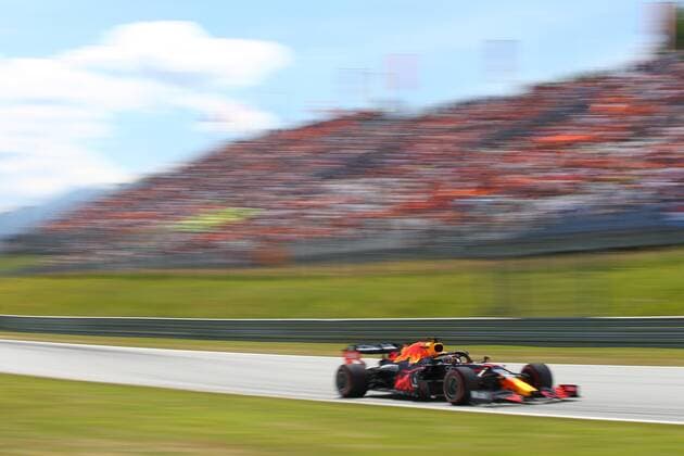33 VERSTAPPEN Max (nld), Red Bull Racing Honda RB16B, action during the Formula 1 Grosser Preis Von Osterreich 2021, 2021 Austrian Grand Prix, 9th round of the 2021 FIA Formula One World Championship, WM, Weltmeisterschaft from July 2 to 4, 2021 on the Red Bull Ring, in Spielberg, Austria - FORMULE 1 : Grand prix d Autriche - Essais - Spielberg - 03 07 2021 DPPI Panoramic  JFBE2058