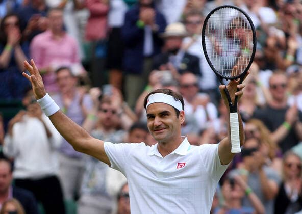 Mandatory Credit: Photo by Shutterstock (12194410bf) Roger Federer of Switzerland thanks the crowd Wimbledon Tennis Championships, Day 6, The All England Lawn Tennis and Croquet Club, London, UK - 03 Jul 2021 Wimbledon Tennis Championships, Day 6, The All England Lawn Tennis and Croquet Club, London, UK - 03 Jul 2021  Copyright: xShutterstockx 12194410bf
