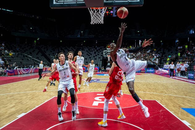 Basketball Split 03.07.2021 Olympia-Qualifikation FIBA Olympic Qualifying Tournament 2020 Halbfinale Deutschland (GER) - Kroatien (CRO) Isaac Bonga (Deutschland, No.00) Luka Babic (Kroatien, No.26)