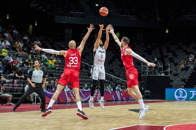 Basketball Split 03.07.2021 Olympia-Qualifikation FIBA Olympic Qualifying Tournament 2020 Halbfinale Deutschland (GER) - Kroatien (CRO) Joshiko Saibou (Deutschland, No.01) Zeljko Sakic (Kroatien, No.33)