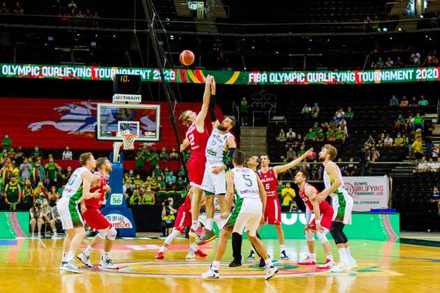 KOWNO, ZALGIRIO ARENA 03.07.2021 KWALIFIKACJE OLIMPIJSKIE TOKYO 2020 FIBA OLYMPIC QUALIFYING TOURNAMENT 2020 POLFINAL SEMIFINAL LITWA - POLSKA LITHUANIA - POLAND NZ ALEKSANDER BALCEROWSKI (2), JONAS VALANCIUNAS (17) Pawel Pietranik NEWSPIX.pl --- Newspix.pl  PIETRANIK030721_059