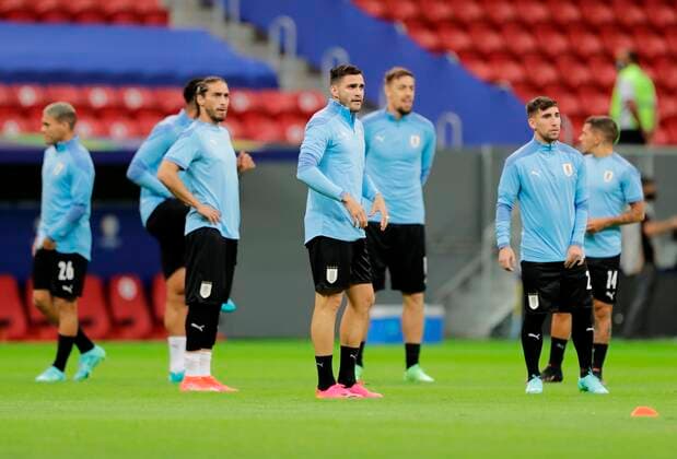 Uruguay s players warm up prior to the match against Colombia for the quarterfinals of the Copa America, at the Mane Garrincha stadium in Brasilia, Brazil, 03 July 2021. Uruguay - Colombia !ACHTUNG: NUR REDAKTIONELLE NUTZUNG!  Copyright: xJoedsonxAlvesx AMDEP6056 20210703-9be2c039312c36269c9256ec74aa29f1748e23ac