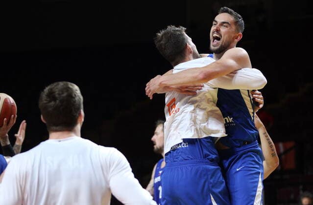 July 3, 2021, Victoria, BC, Canada: Czech Republic s Tomas Satoransky, celebrates with teammates during overtime of FIBA Men s Olympic Qualifying semifinal basketball action against Canada at Memorial Arena in Victoria, B.C., on Saturday, July 3, 2021. Tomas Satoransky  - ZUMAc35_ 20210703_zaf_c35_026 Copyright: xChadxHipolitox