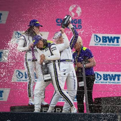 Emma Kimilaeinnen (Ecurie W), Jamie Chadwick (Veloce Racing, Irina Sidorkova (W Series Academy) feiernn auf dem Podium, W Series Female Formula W, AUT, Formel 1 Großer Preis von Oesterreich, Red Bull Ring Spielberg, Rennen 9, Saison 2021, 03.07.2021. AUT, Formel 1 Großer Preis von Oesterreich, Red Bull Ring Spielberg, Rennen 9, Saison 2021, 03.07.2021 Spielberg Copyright: xEibnerxPressefoto MichaelxMemmlex EP_MMR