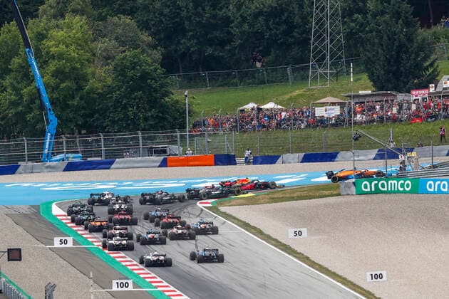 Start, F1 Grand Prix of Austria at Red Bull Ring on July 4, 2021 in Spielberg, Austria. (Photo by HOCH ZWEI) Spielberg Austria