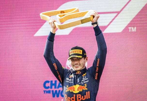 Bilder des Jahres 2021, Sport 07. Juli Sport Themen der Woche KW26 Sport Bilder des Tages SPIELBERG - Max Verstappen wins the Formula 1 Grand Prix of Austria. The Grand Prix took place at the Red Bull Ring race track in the state of Styria. REMKO DE WAAL W xVIxANPxSportx xxANPxIVx *** SPIELBERG Max Verstappen wins the Formula 1 Grand Prix of Austria The Grand Prix took place at the Red Bull Ring race track in the state of Styria REMKO DE WAAL W xVIxANPxSportx xxANPxIVx 433396124