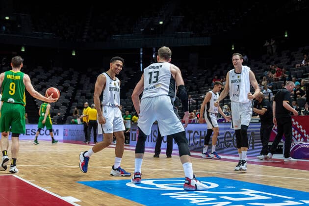 Basketball Split 04.07.2021 Olympia-Qualifikation FIBA Olympic Qualifying Tournament 2020 Finale Deutschland (GER) - Brasilien (BRA) Jubel Moritz Wagner (Deutschland, No.13) Maodo Lo (Deutschland, No.04) Johannes Voigtmann (Deutschland, No.07)