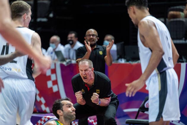 Basketball Split 04.07.2021 Olympia-Qualifikation FIBA Olympic Qualifying Tournament 2020 Finale Deutschland (GER) - Brasilien (BRA) Henrik Rödl (Deutschland, Bundestrainer) Rodl Roedl Jubel
