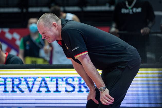 Basketball Split 04.07.2021 Olympia-Qualifikation FIBA Olympic Qualifying Tournament 2020 Finale Deutschland (GER) - Brasilien (BRA) Henrik Rödl (Deutschland, Bundestrainer) Rodl Roedl weint vor Freude, als der Sieg und die Olympiaqualifikation fest steht